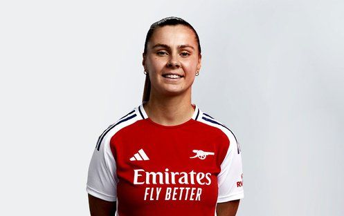 Pelova Headshot 24/25