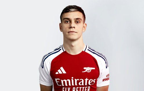 Leandro Trossard Headshot