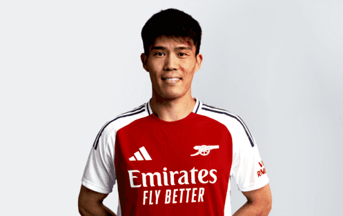 Takehiro Tomiyasu Headshot